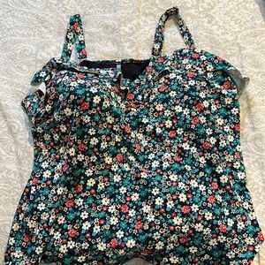 Lands’ End tankini top size 24W